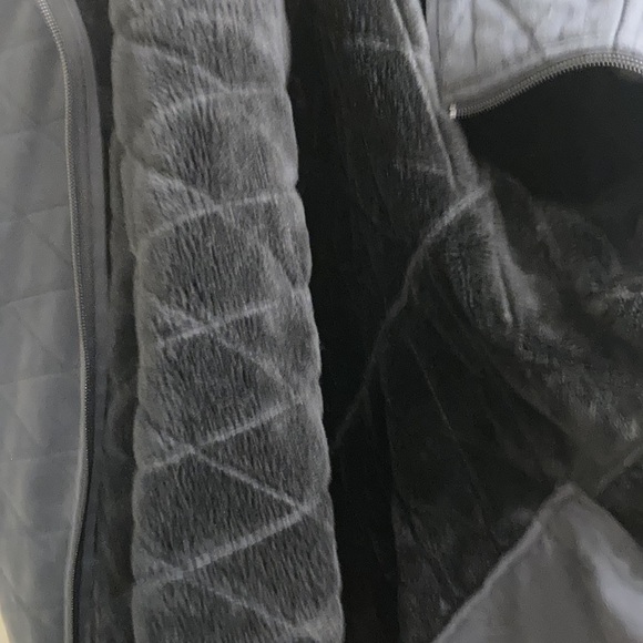 Gently used LL bean winter coat - Picture 6 of 7